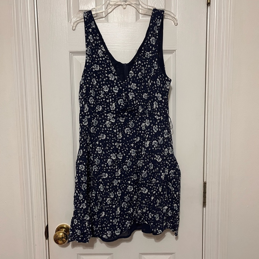 Lulu's Navy and White Floral Dress